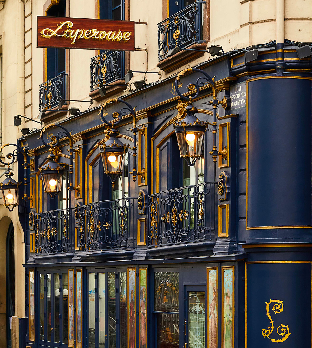 Cafe-Laperouse-Saint-Tropez-1